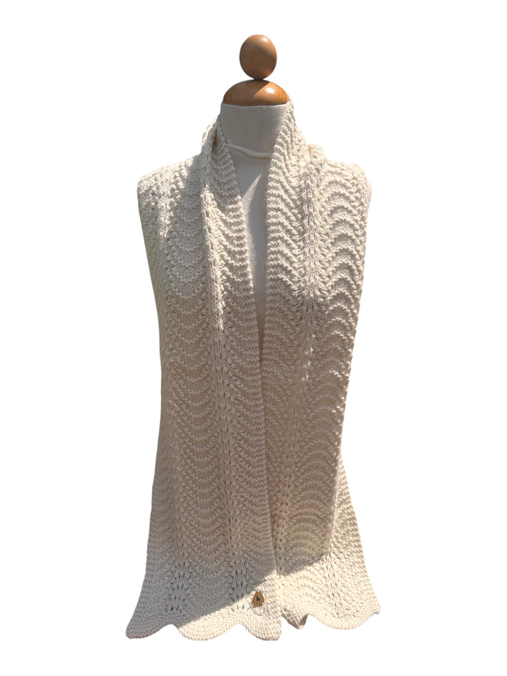 Oak Crest Alpacas and More cream alpaca wool scarf featuring intricate scalloped lace patterns on a mannequin