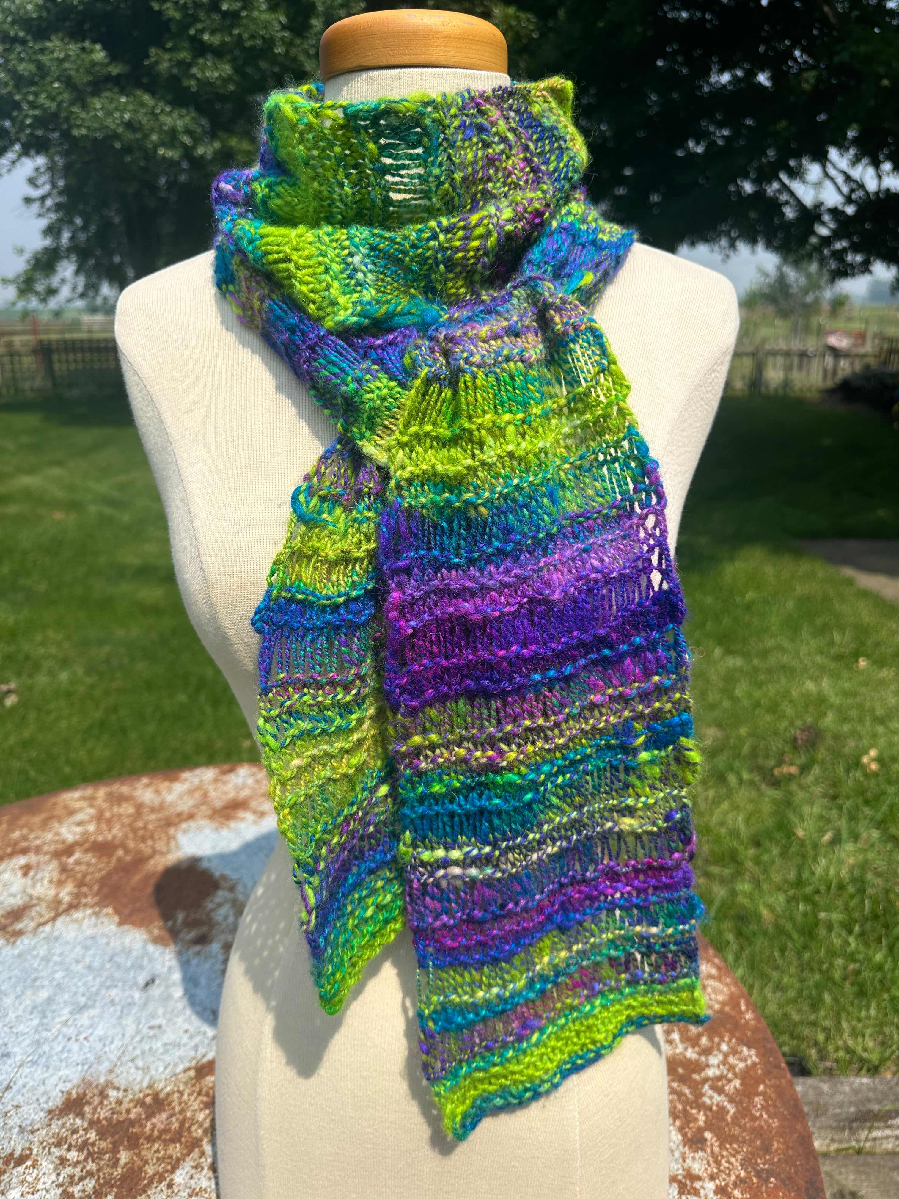 100% USA Alpaca Chunky.  Hand spun hand knit scarf. Very soft and warm.