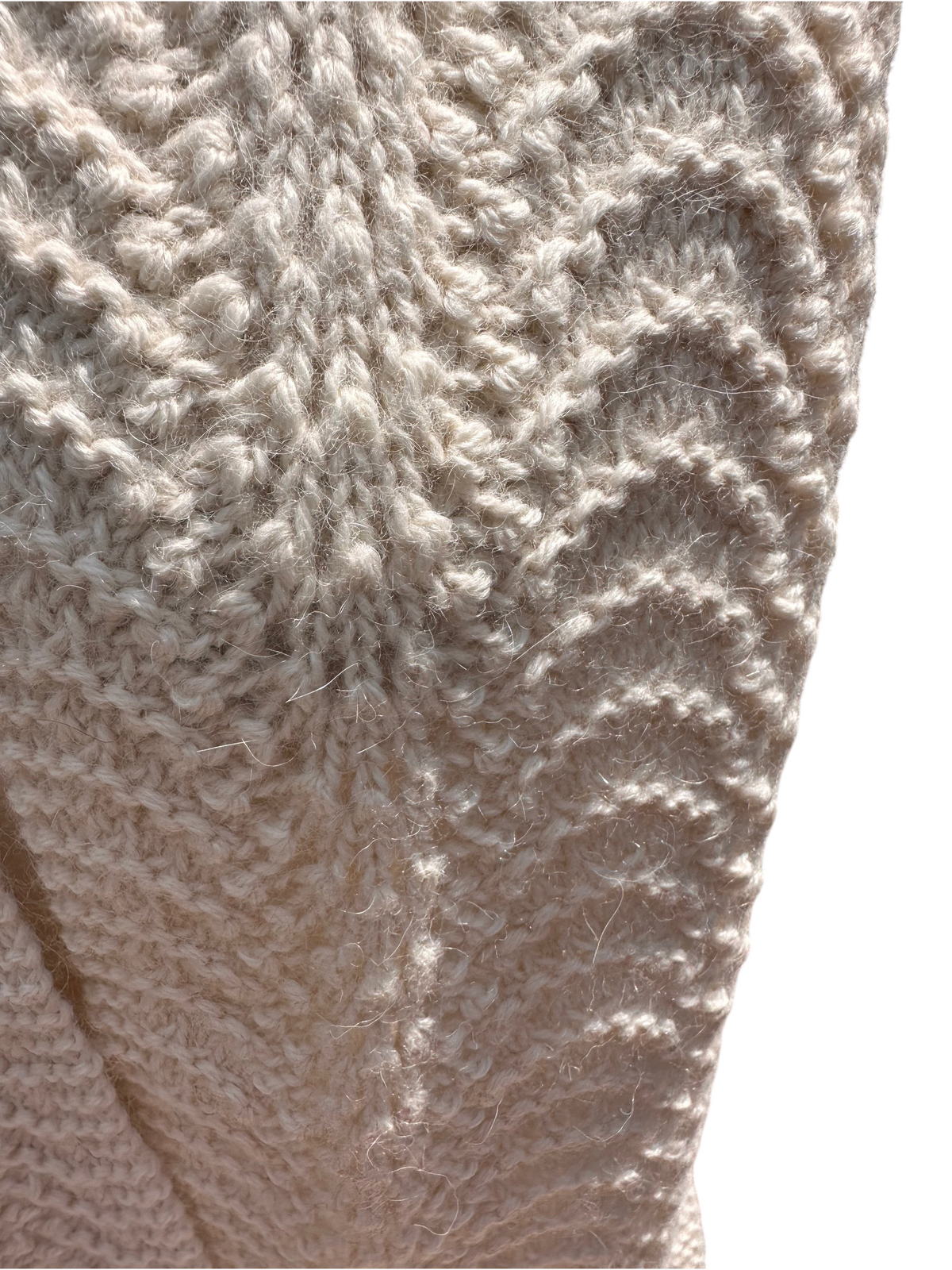 Oak Crest Alpacas and More cream alpaca wool scarf featuring intricate scalloped lace knit patterns