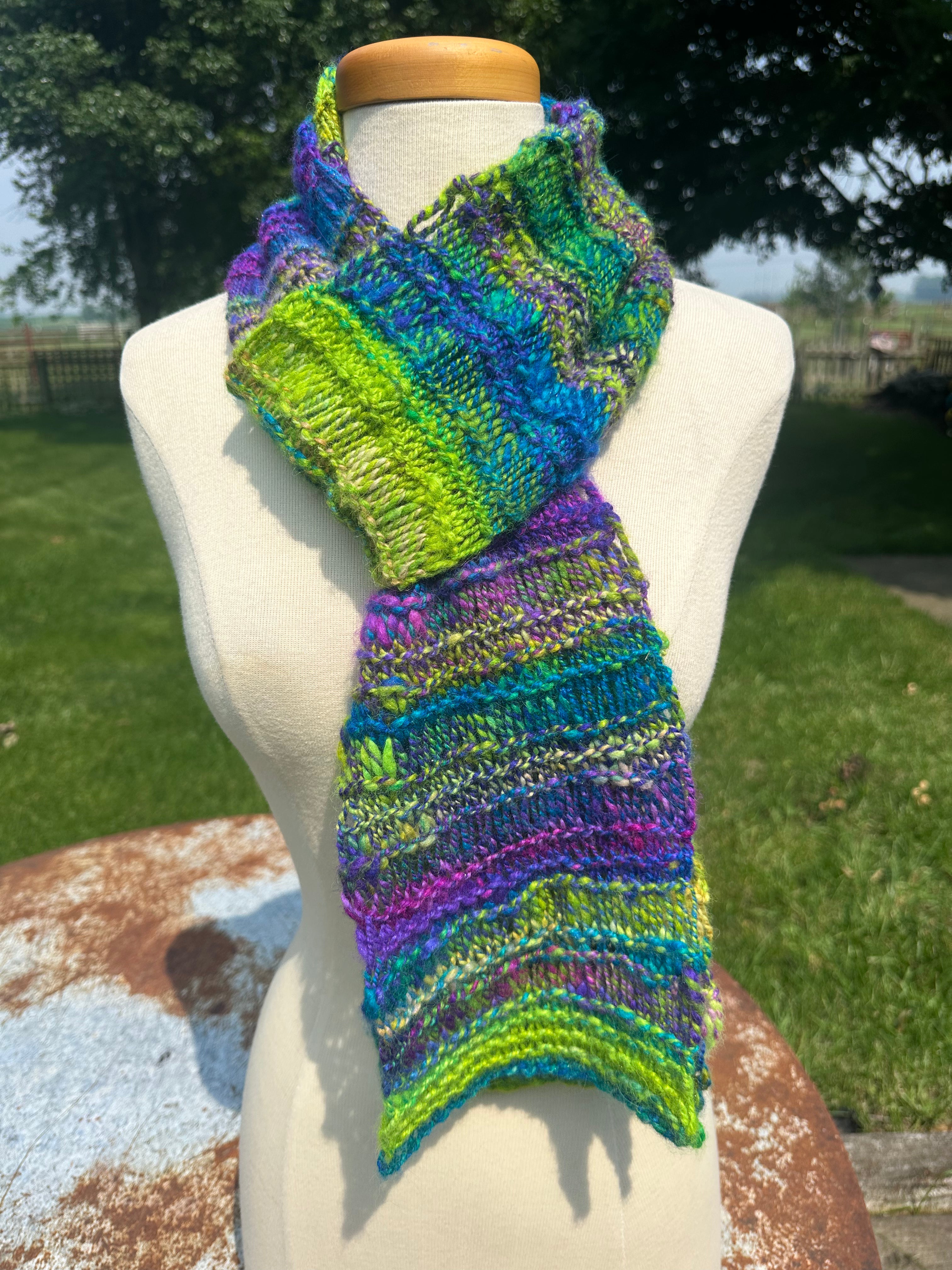 100% USA Alpaca Chunky.  Hand spun hand knit scarf. Very soft and warm.