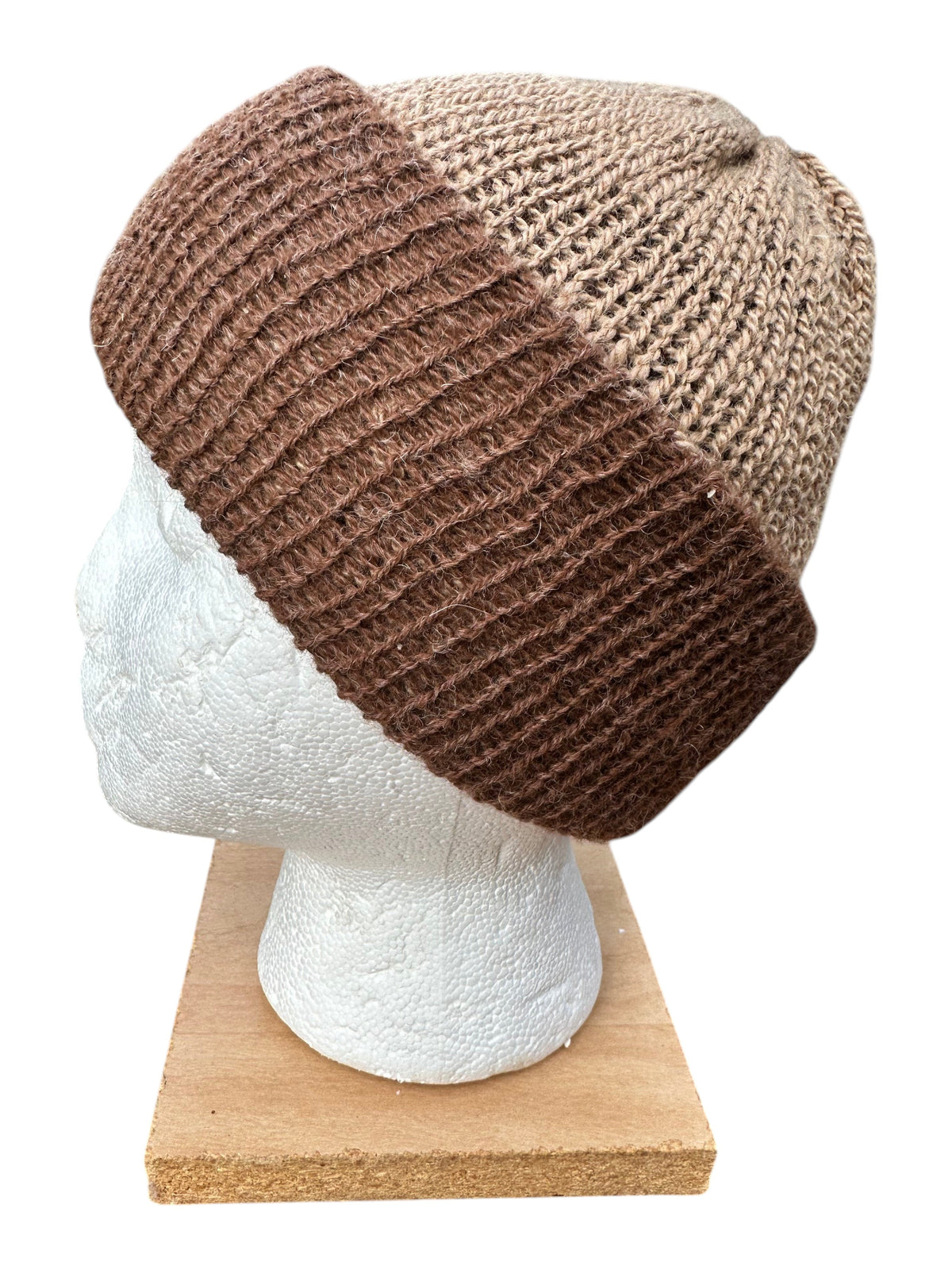Oak Crest Alpacas and More reversible double knit alpaca hat in brown and fawn on a mannequin head