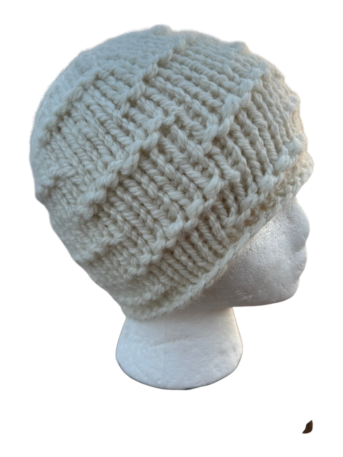 Oak Crest Alpacas and More white hand-knit chunky alpaca wool hat with broken ridge texture on a mannequin head
